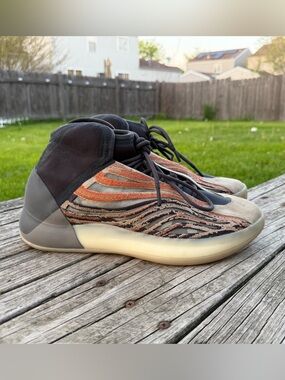 adidas Yeezy QNTM (Quantum) Flash Orange